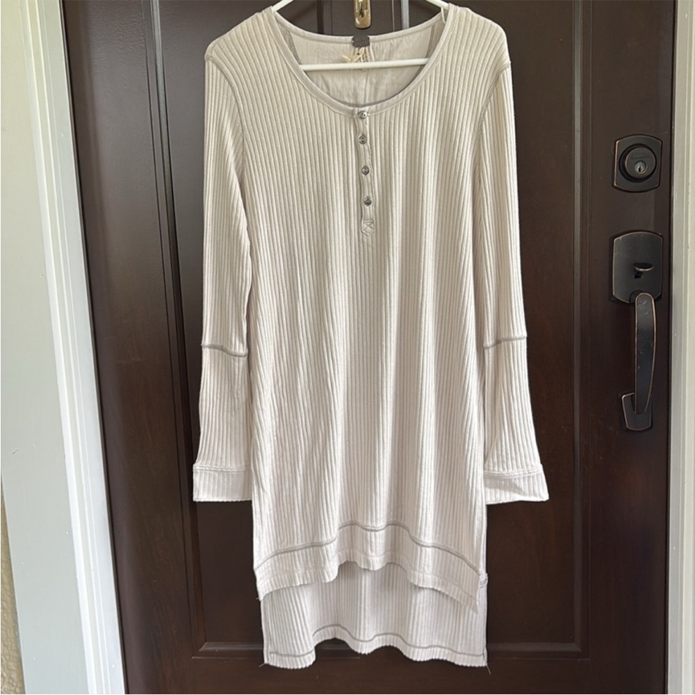 EUC Free People Gwen Henley High Low Ribbed
Tunic Top Size Small - Picture 3 of 11
